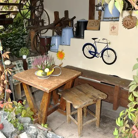 De Likua ゲストハウス ルジョムベロク