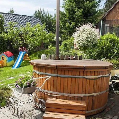 ゲストハウス De Likua ルジョムベロク